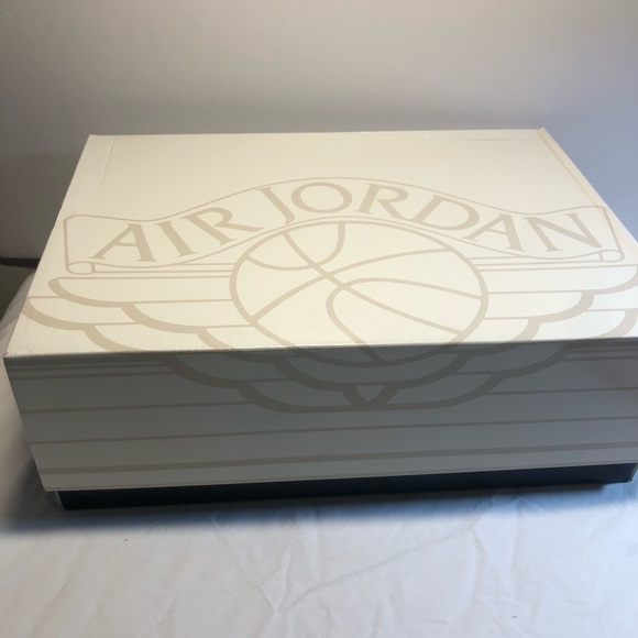 Air Jordan 2 Retro White cement Grey Sail Black Men’s Size 9.5 Women’s 11 New - Picture 15 of 15